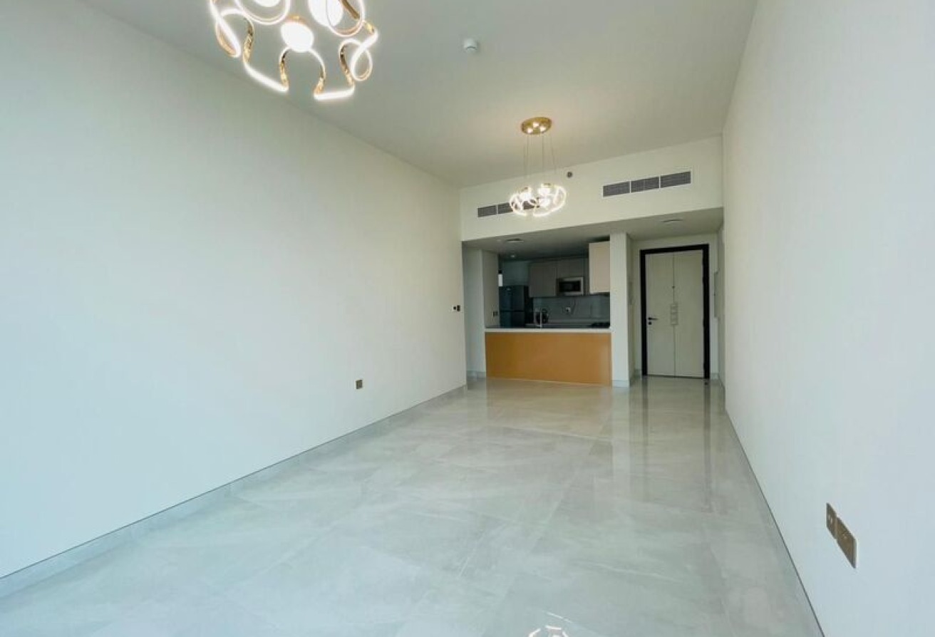 Elegant Living | Best Facilities | Brand New Unit gallery image