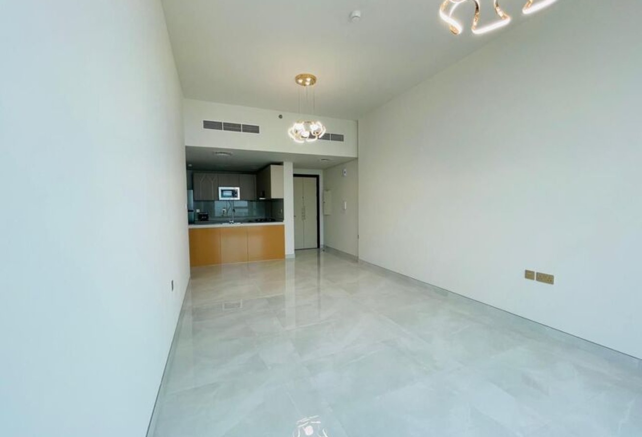 Elegant Living | Best Facilities | Brand New Unit gallery image