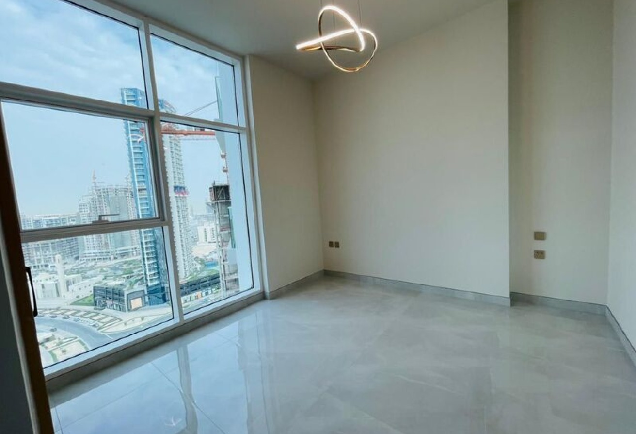 Elegant Living | Best Facilities | Brand New Unit gallery image
