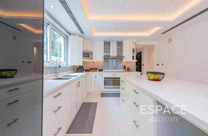 Villa - 3 - 3 for sale in District 7 - Jumeirah Park - Dubai