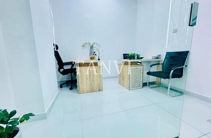 Office Space - Studio - 1 Bathroom for rent in Red Avenue - Al Garhoud - Dubai