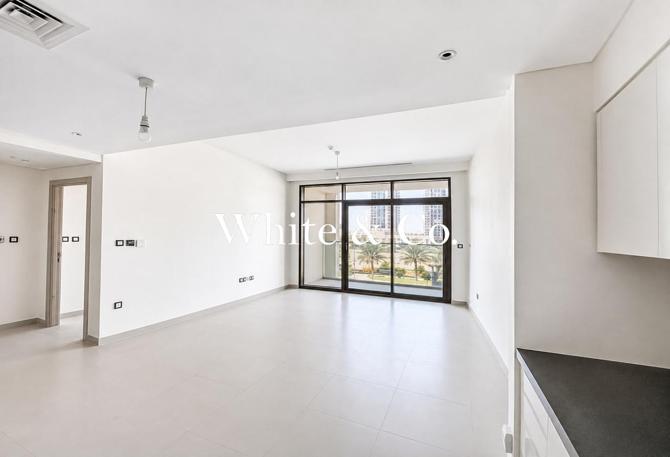 Modern and Spacious 1 Bedroom | Low Floor photo 4