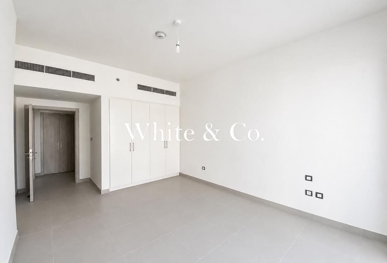 Modern and Spacious 1 Bedroom | Low Floor photo 6