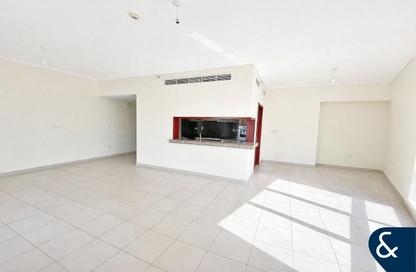 Apartment - 2 Bedrooms - 3 Bathrooms for rent in South Ridge 3 - South Ridge - Downtown Dubai - Dubai