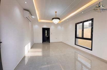 Villa - 4 Bedrooms - 6 Bathrooms for rent in Al Helio 2 - Al Helio - Ajman