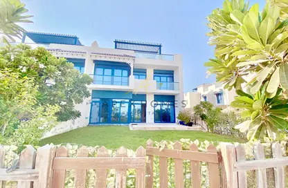 Villa - 5 Bedrooms - 6 Bathrooms for rent in Palma Residences - Palm Jumeirah - Dubai