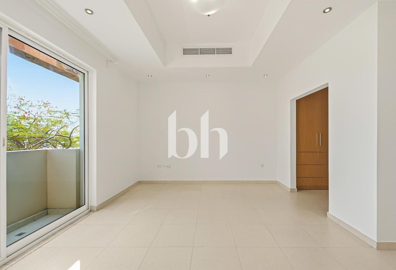 5+ Maid's | Unfurnished | Private Garden and Pool photo 19