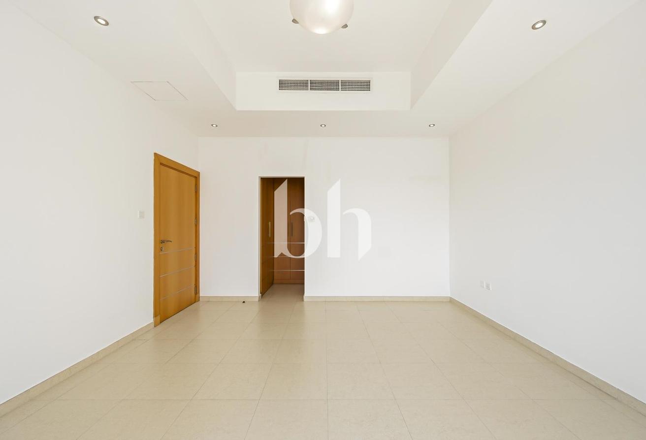 5+ Maid's | Unfurnished | Private Garden and Pool photo 13