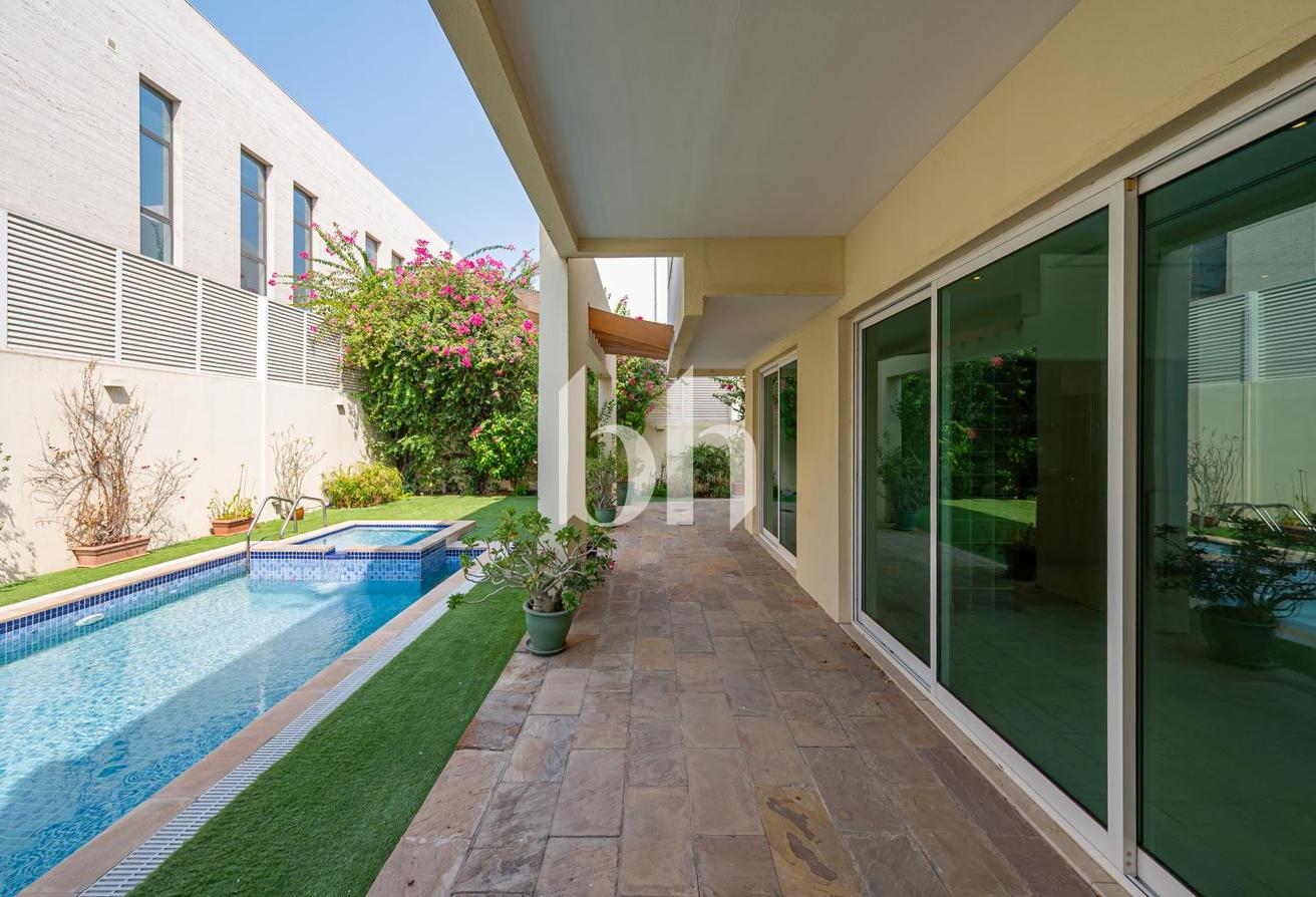 5+ Maid's | Unfurnished | Private Garden and Pool photo 5