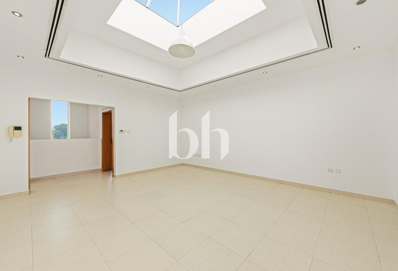 5+ Maid's | Unfurnished | Private Garden and Pool photo 11