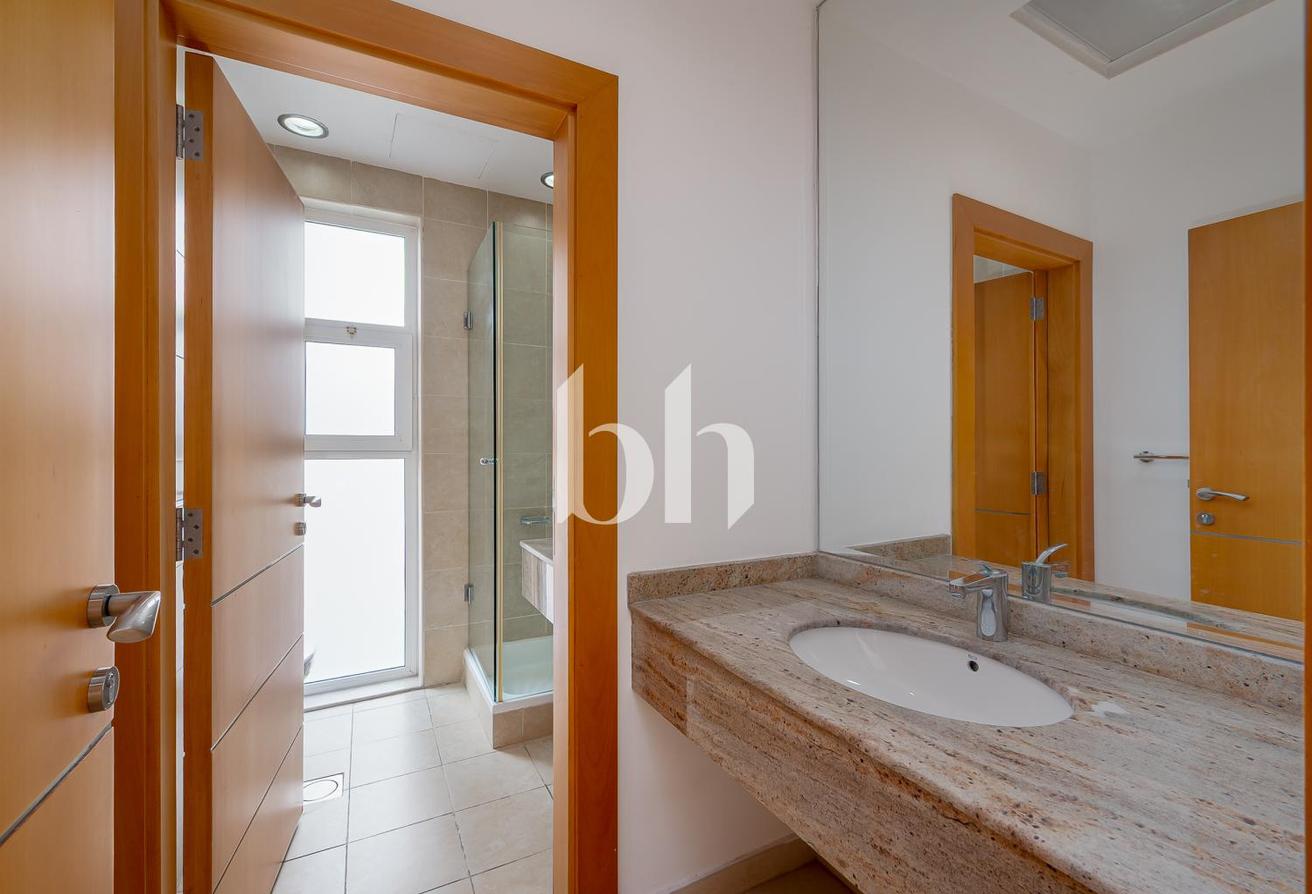 5+ Maid's | Unfurnished | Private Garden and Pool photo 21