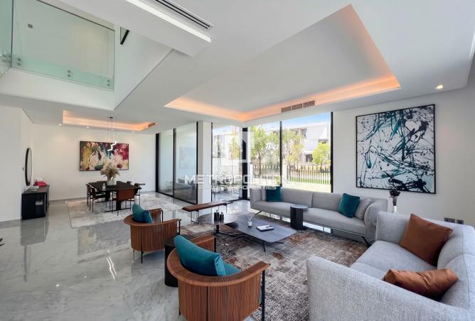 Close to Lake | Modern Villa | Options Available