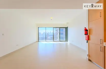 Apartment - 2 Bedrooms - 2 Bathrooms for sale in Seagate Building 1 - Seagate - Mina Rashid - Dubai