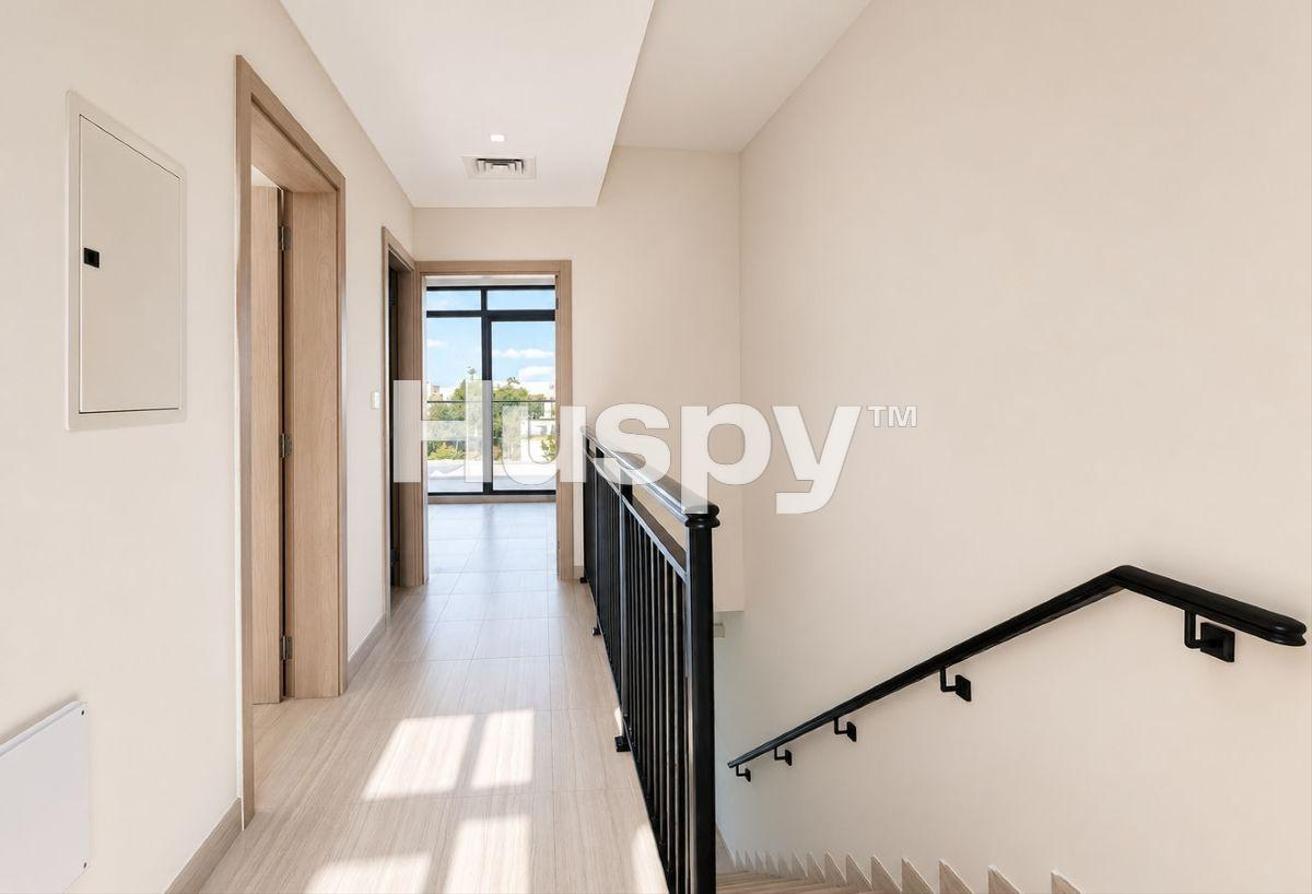 Vacant Now | Park Backing | Open Kitchen photo 4