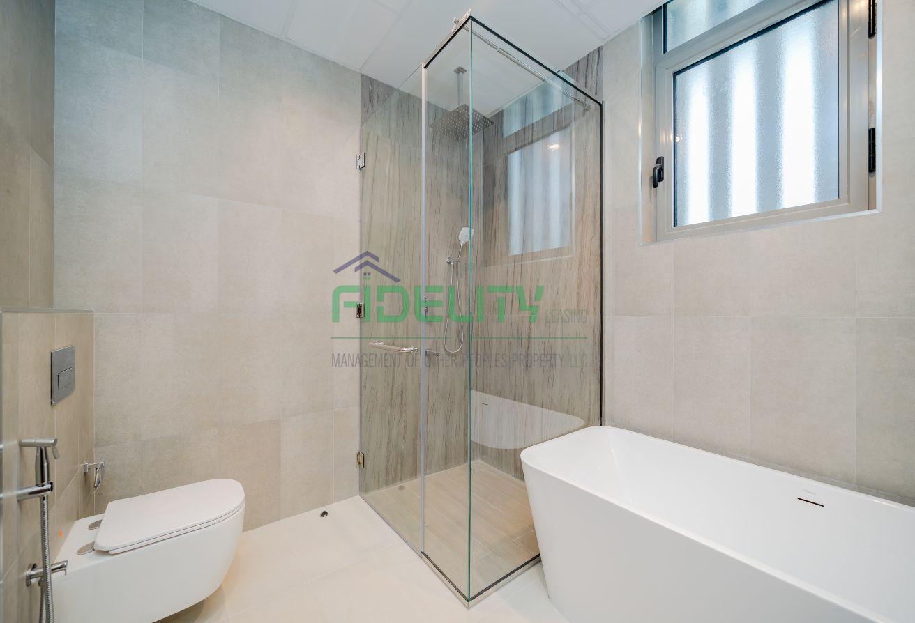 Brand New 6 Bedrooms |Private Pool |Elevator acces photo 9