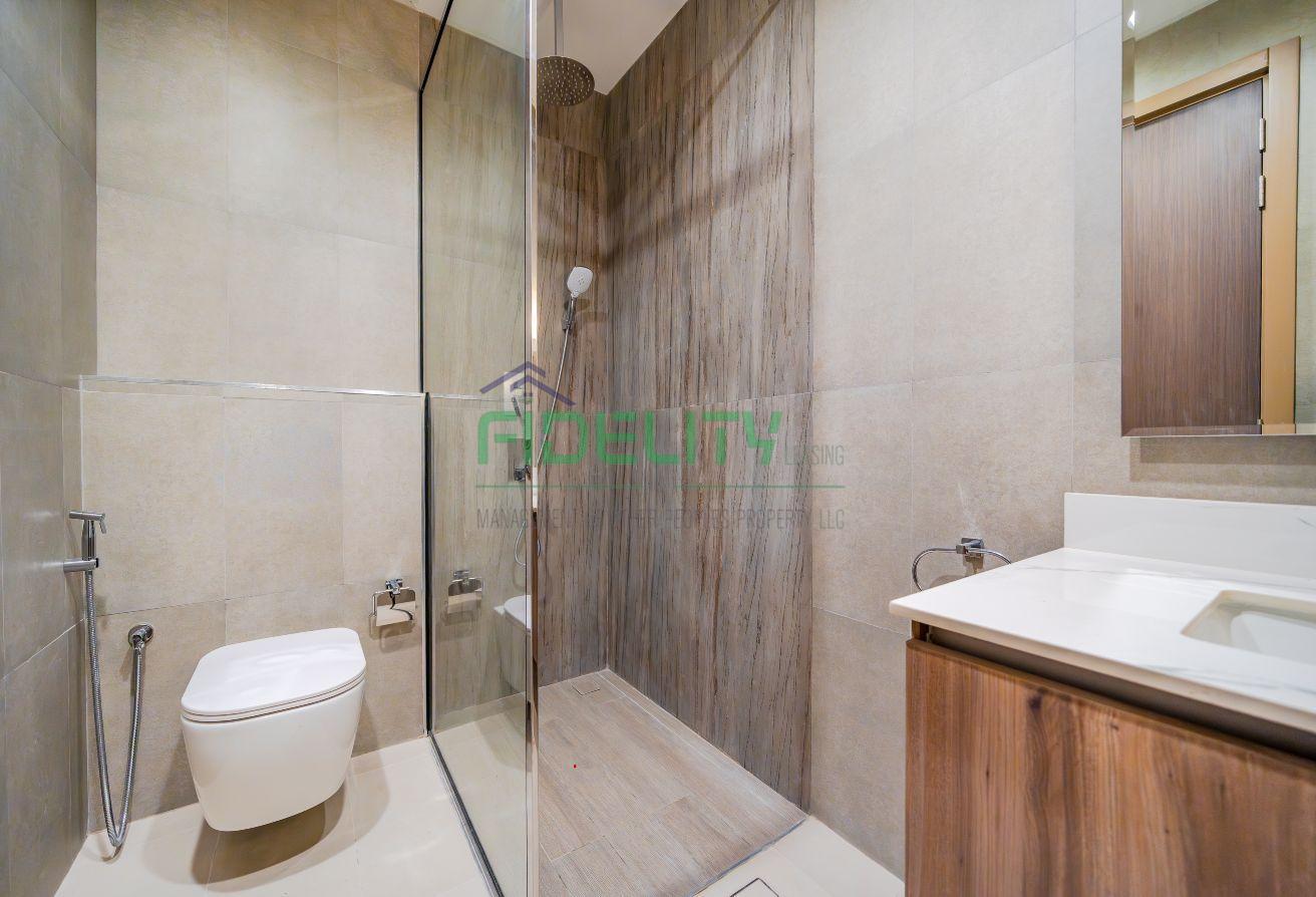 Brand New 6 Bedrooms |Private Pool |Elevator acces photo 10