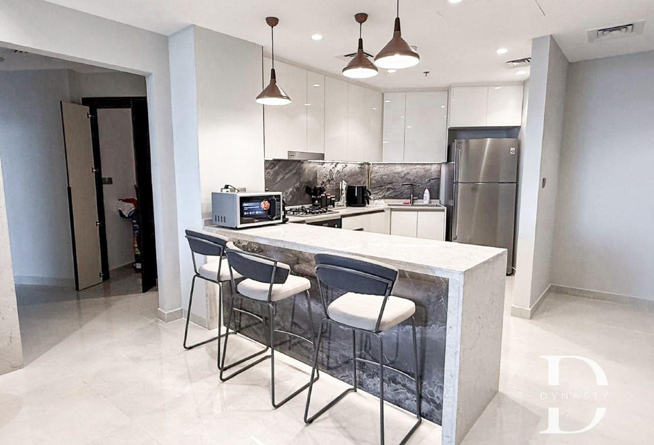 Fully Furnished 2 BR | Elegant Finishes photo 14