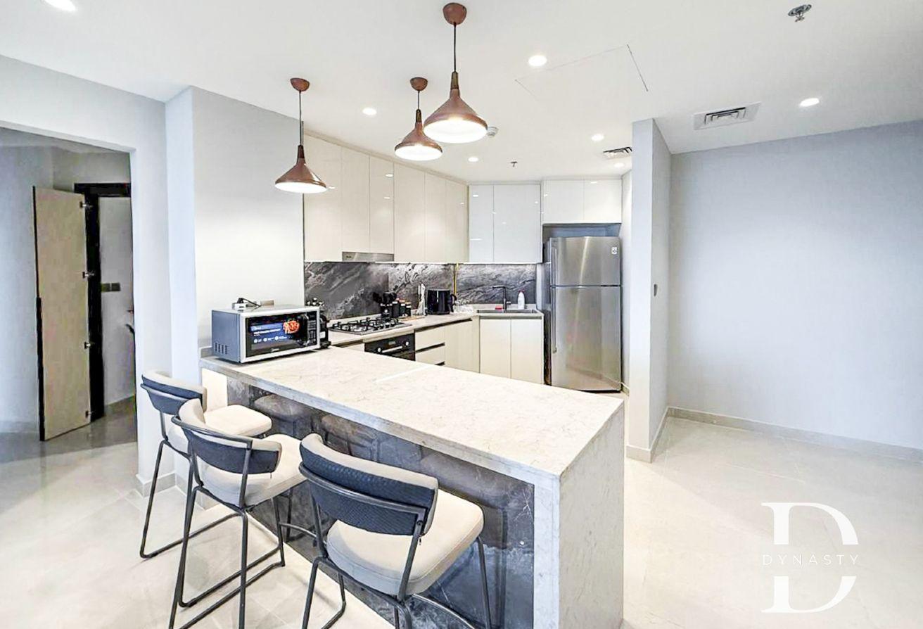 Fully Furnished 2 BR | Elegant Finishes photo 4