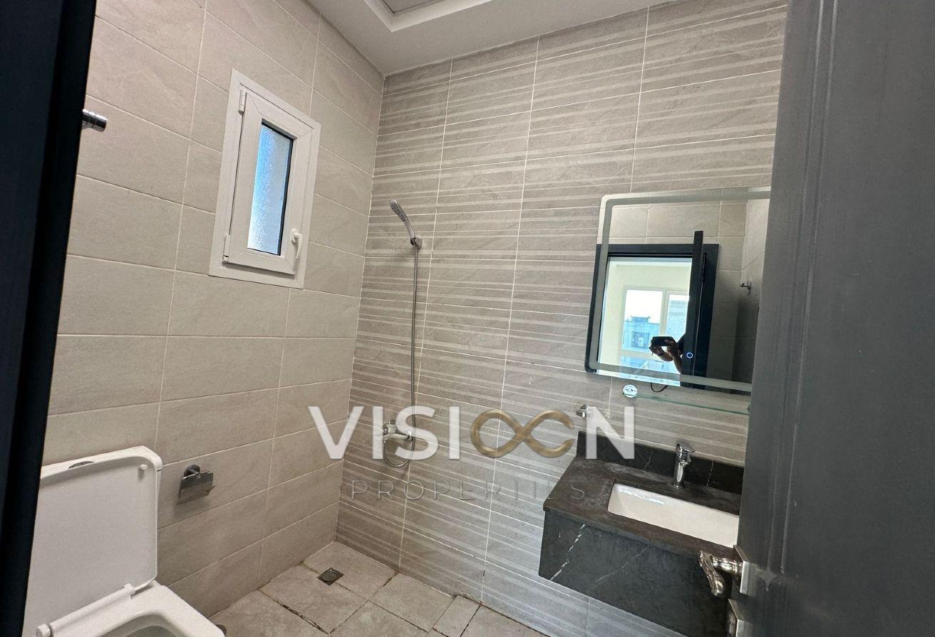 WELL MAINTAINED | | ELEVATOR | Prime Location photo 20