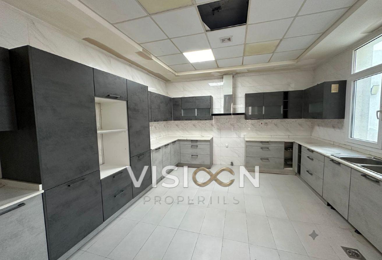WELL MAINTAINED | | ELEVATOR | Prime Location photo 12