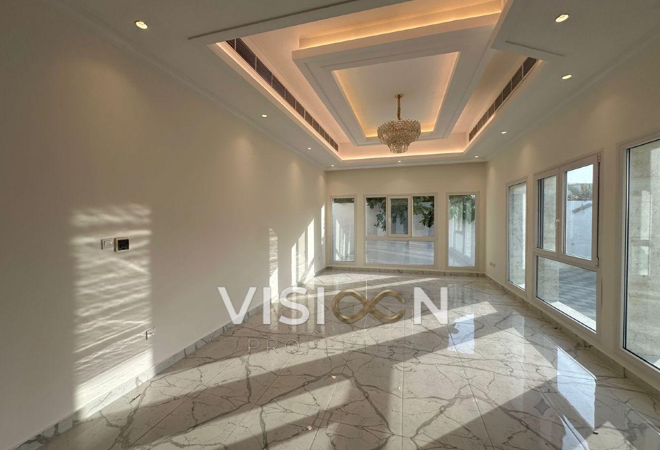 WELL MAINTAINED | | ELEVATOR | Prime Location photo 4