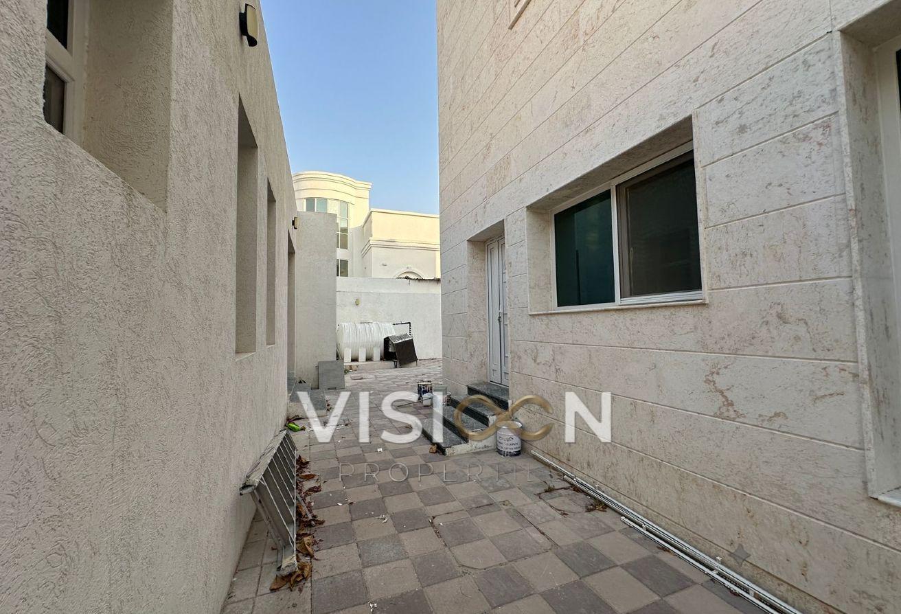WELL MAINTAINED | | ELEVATOR | Prime Location photo 2