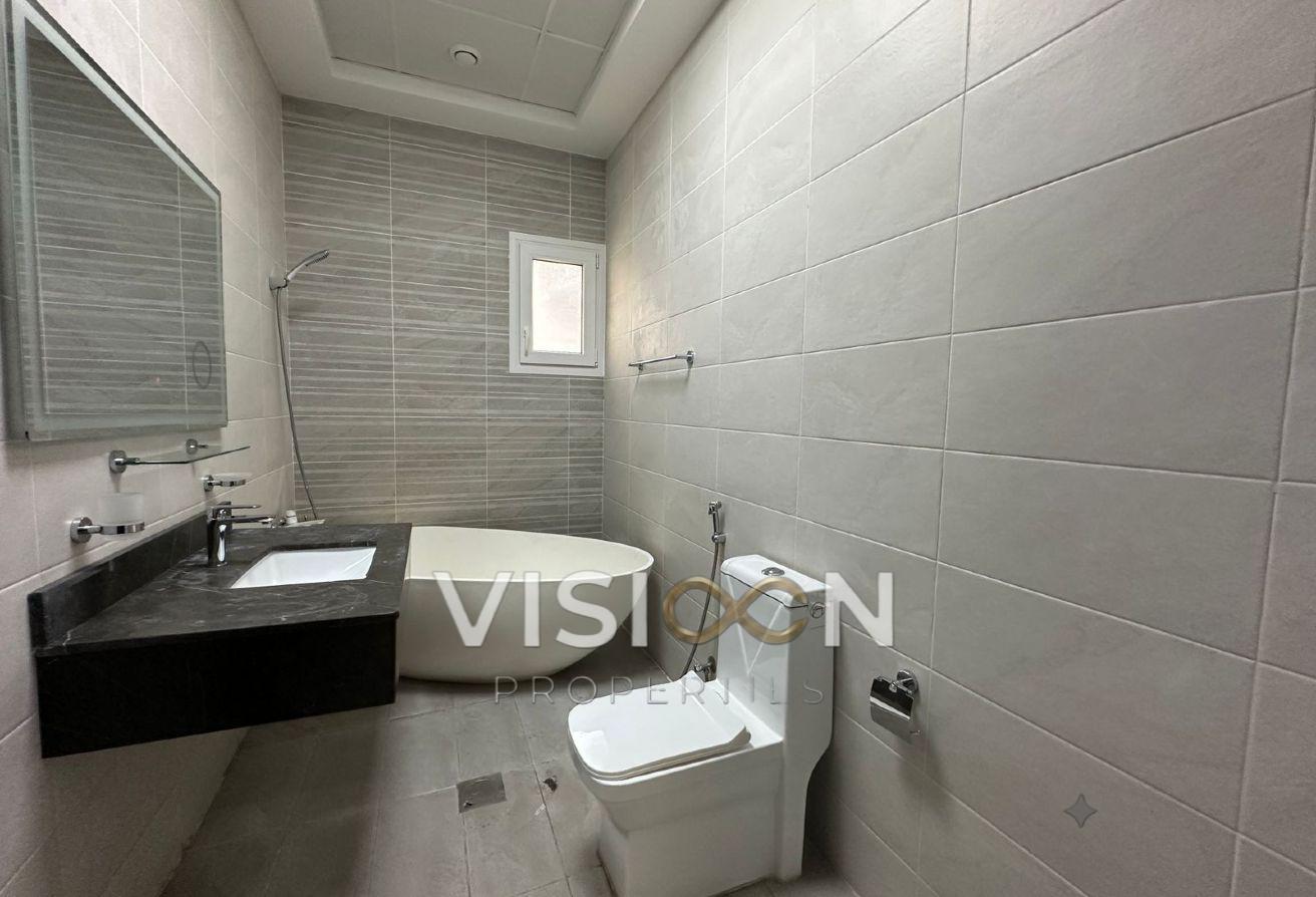 WELL MAINTAINED | | ELEVATOR | Prime Location photo 17