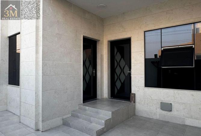 81521240 - Property Image 3