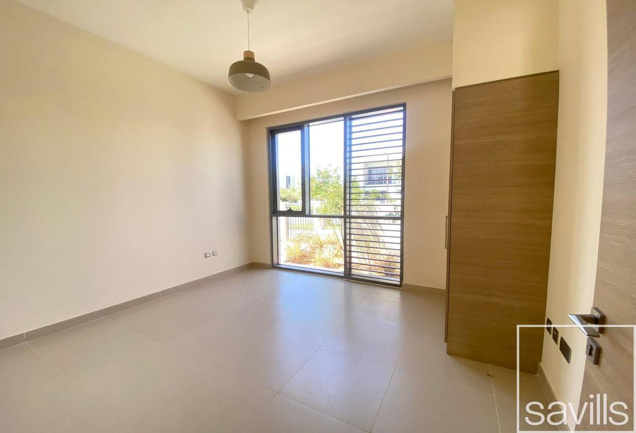 Vacant | Premium Location | Great Condition photo 7
