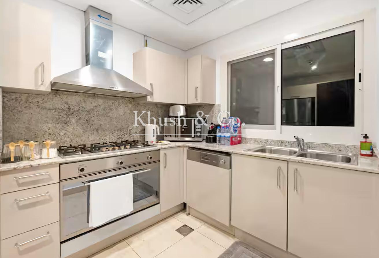 Luxury Apartment | Prime Location | Spacious photo 7