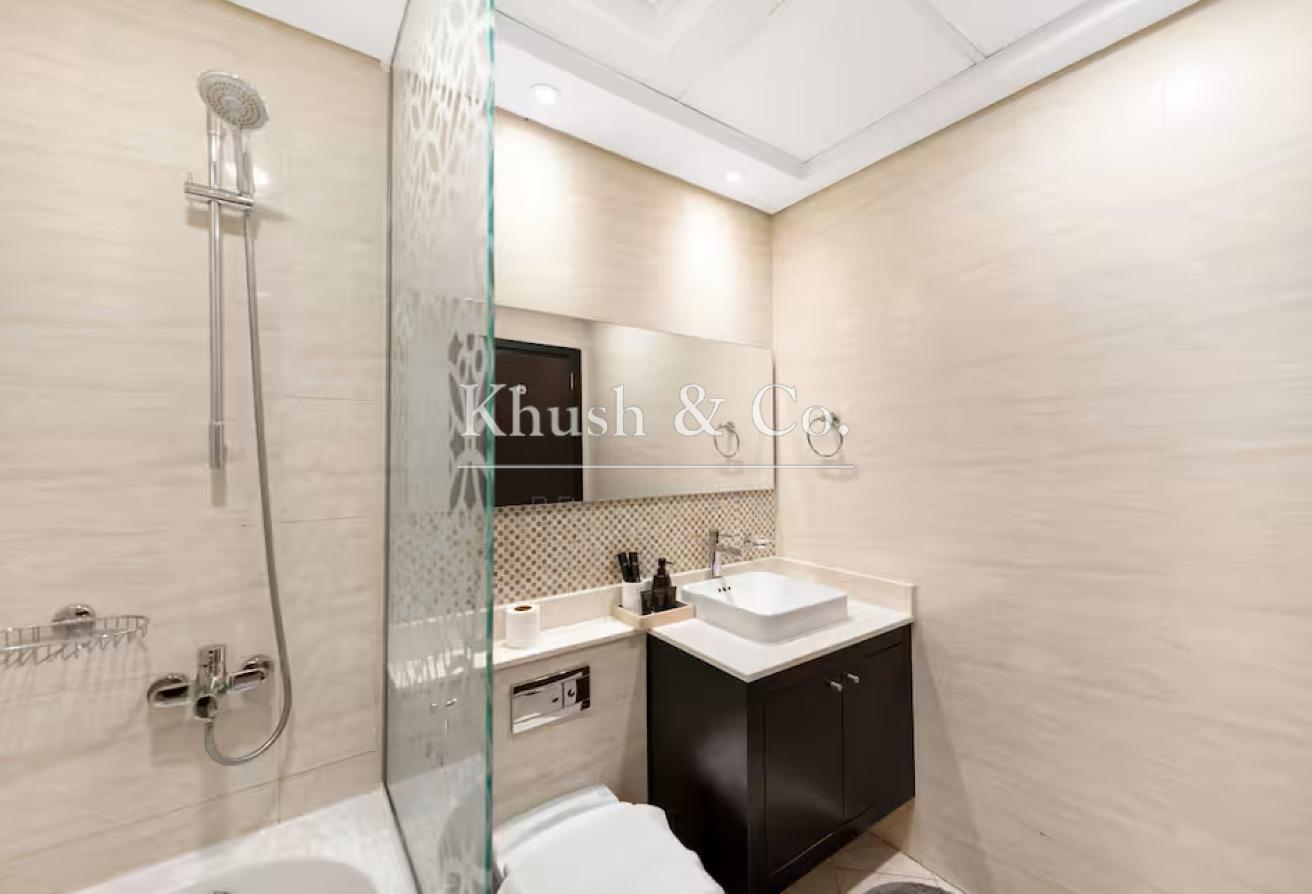 Luxury Apartment | Prime Location | Spacious photo 14