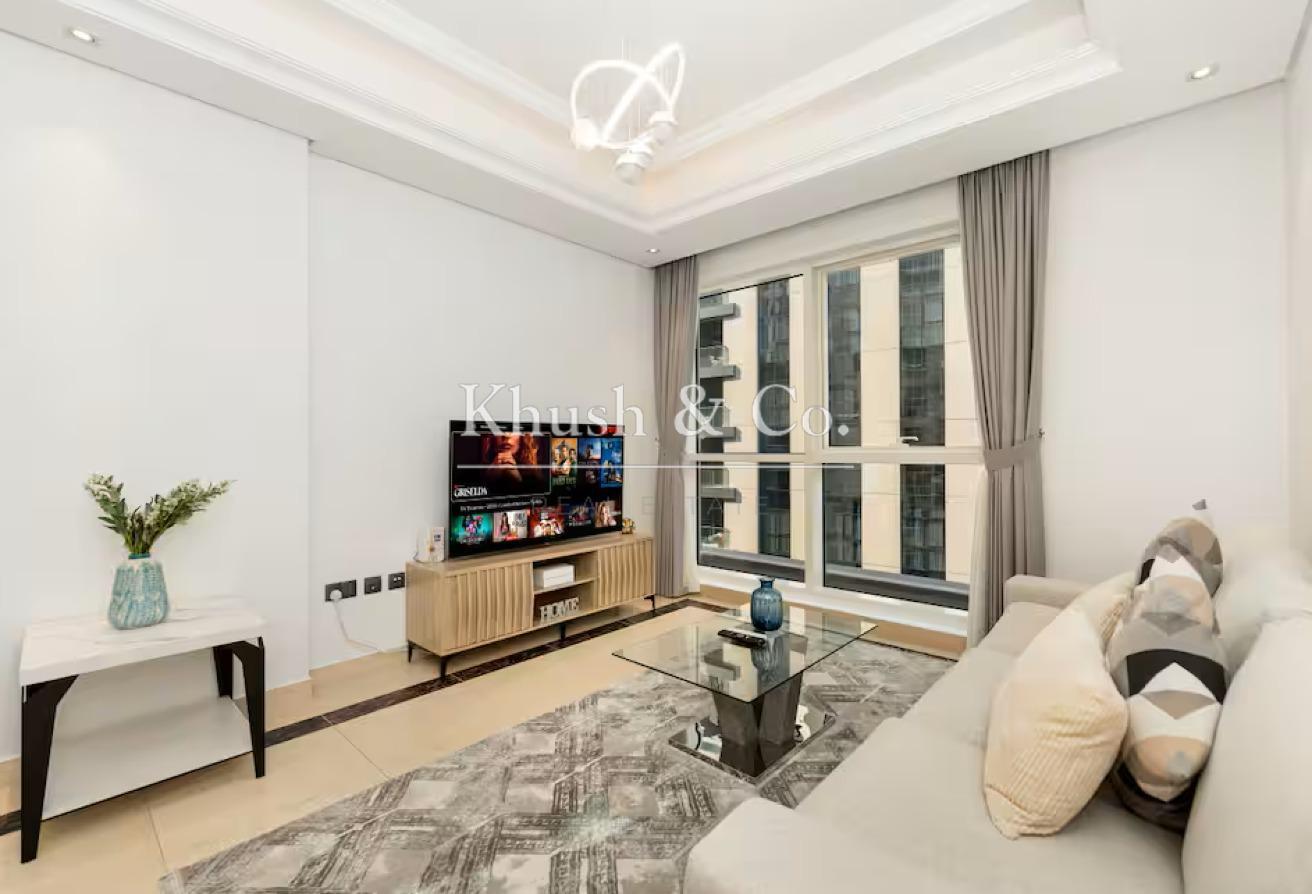 Luxury Apartment | Prime Location | Spacious photo 2