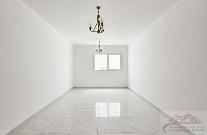 Apartment - 1 Bedroom - 2 Bathrooms for rent in Muweileh Community - Muwaileh Commercial - Sharjah