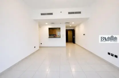 Apartment - 1 Bedroom - 2 Bathrooms for rent in Bayt Al Muraqqabat 03 - Al Muraqqabat - Deira - Dubai