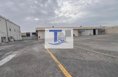 Warehouse - Studio - 2 Bathrooms for rent in Mussafah Industrial Area - Mussafah - Abu Dhabi