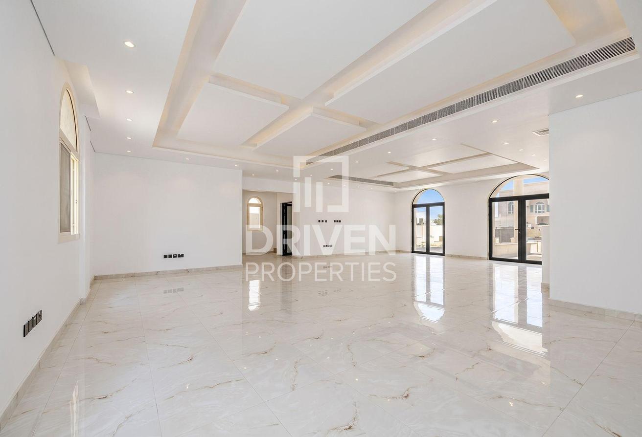 Vacant | Standalone Villa | Modern Layout photo 4