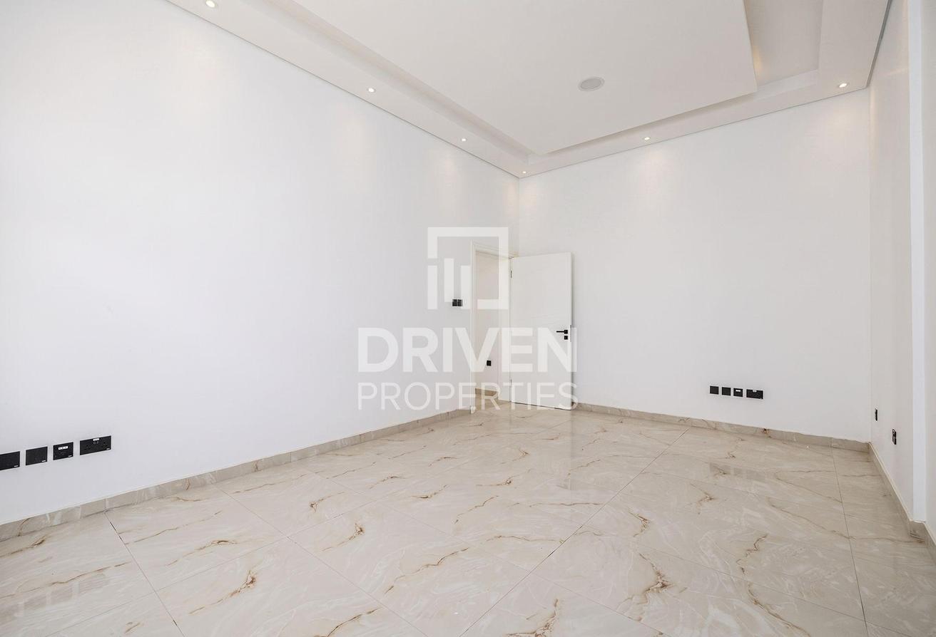 Vacant | Standalone Villa | Modern Layout photo 11