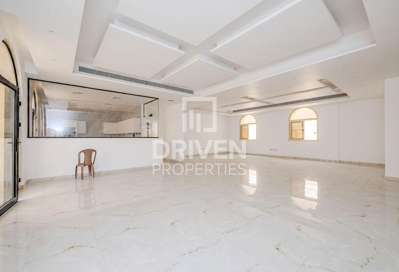Vacant | Standalone Villa | Modern Layout photo 3
