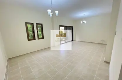 Apartment - 2 Bedrooms - 2 Bathrooms for rent in The Gardens Buildings - The Gardens - Dubai