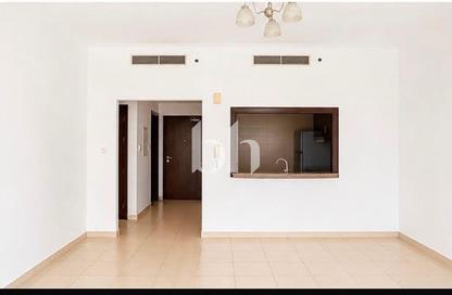 Apartment - 1 Bedroom - 1 Bathroom for rent in The Torch - Dubai Marina - Dubai
