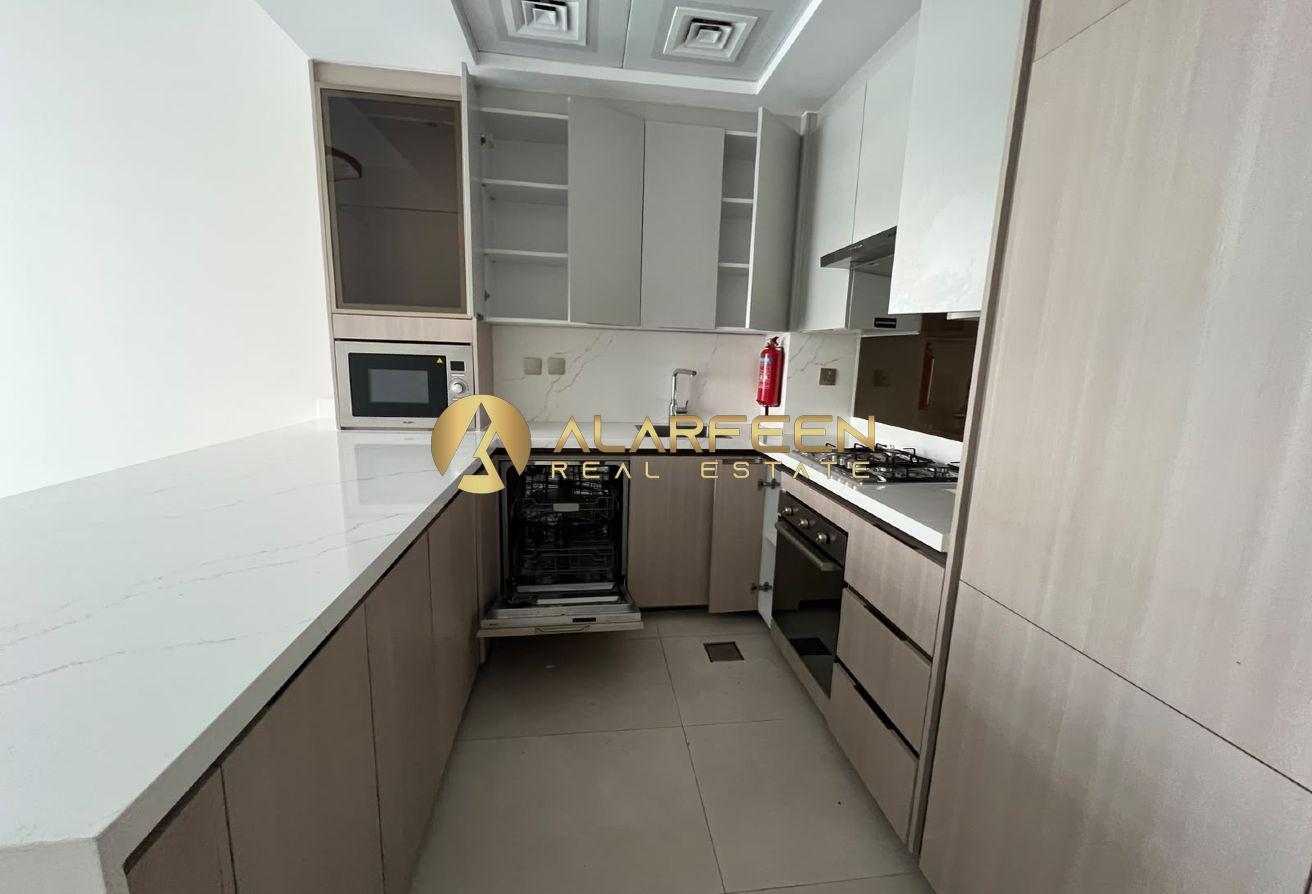 Spacious 1BHK | Herad Tower JVC | City View photo 7