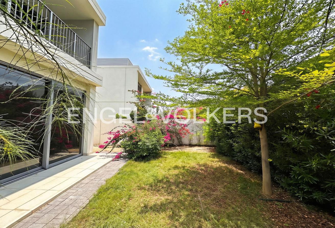 Exclusive | Natural Garden | Vacant photo 22