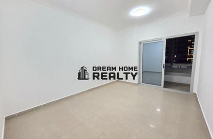 Apartment - 2 Bedrooms - 2 Bathrooms for rent in Riviera Tower - Al Khan Corniche - Al Khan - Sharjah Apartment - 2 Bedrooms - 2 Bathrooms for rent in Riviera Tower - Al Khan Corniche - Al Khan - Sharjah