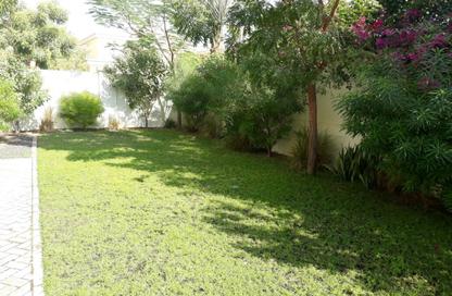 Villa - 3 - 4 for rent in District 8 - Jumeirah Park - Dubai