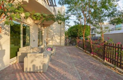 Villa - 4 Bedrooms - 5 Bathrooms for rent in Seashore - Rabdan - Abu Dhabi