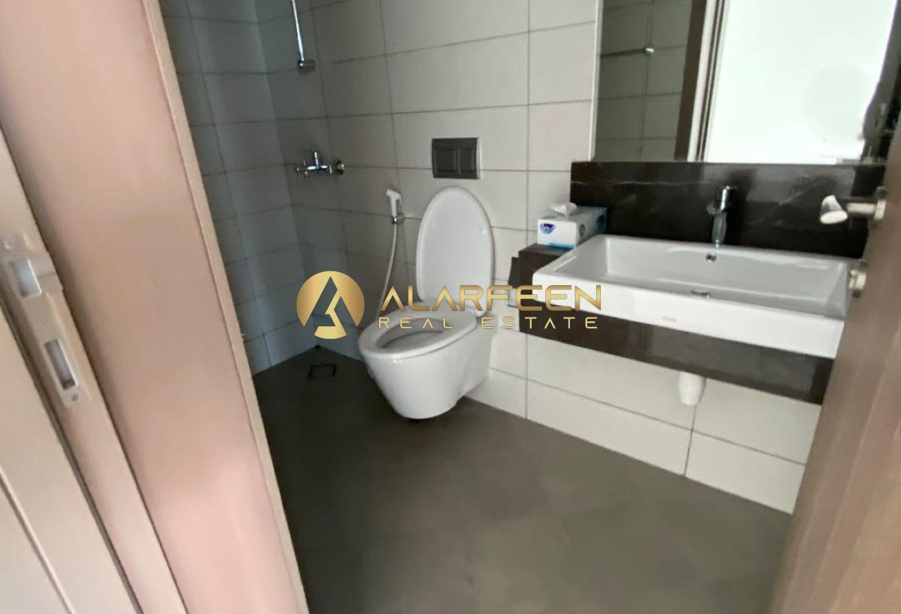 Spacious 1 BR | Great Layout | Chiller Free photo 16