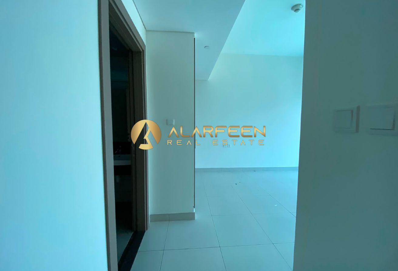 Spacious 1 BR | Great Layout | Chiller Free photo 9