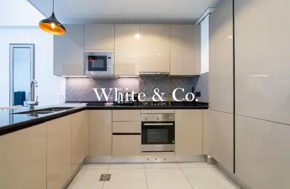 شقة - 2 غرف نوم - 2 حمامات للايجار في برج ريجيل - الضاحية 10 - قرية جميرا الدائرية - دبي