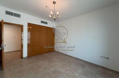 Apartment - 2 - 2 for rent in Al Majaz Tower - Al Majaz - Sharjah