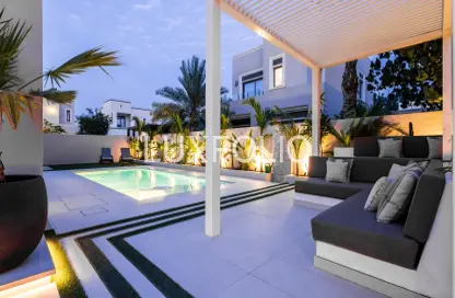 Villa - 3 Bedrooms - 4 Bathrooms for sale in Azalea - Arabian Ranches 2 - Dubai